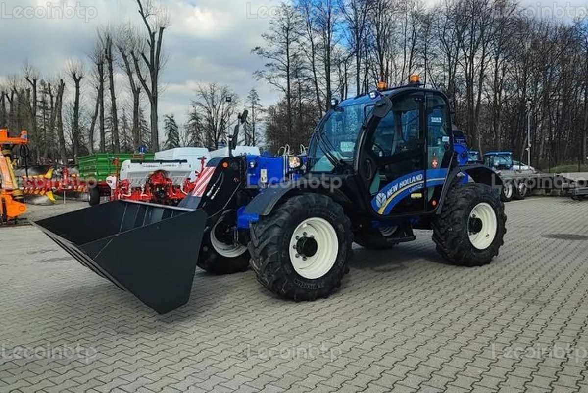 NEW HOLLAND LM 7.42