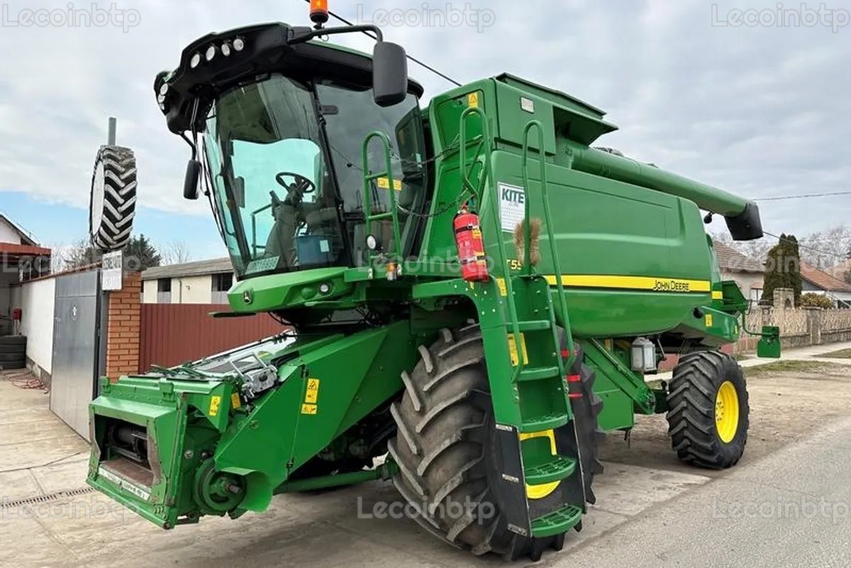 JOHN DEERE T 550