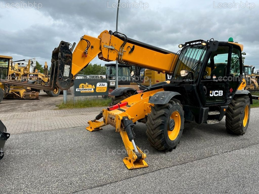 CHARIOT TÉLESCOPIQUE JCB 540-140 HiViz 4x4x4