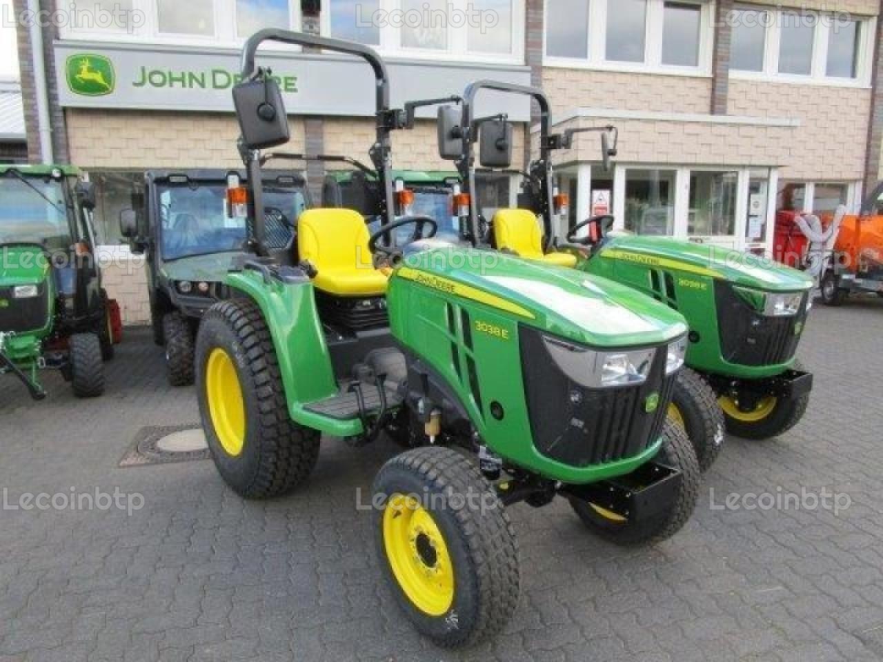 MICRO TRACTEUR John Deere 3038e rasen