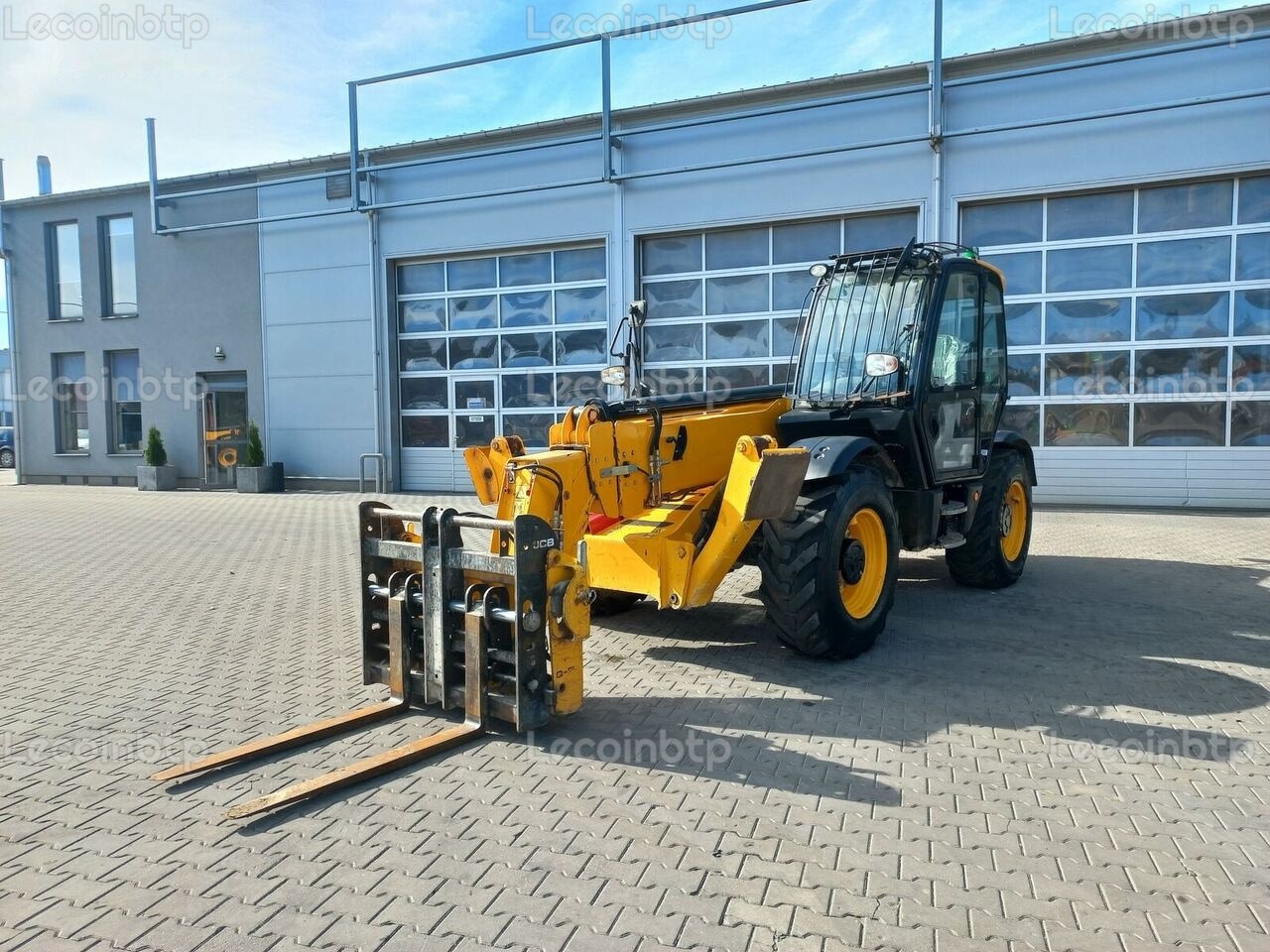 CHARIOT TÉLESCOPIQUE JCB 540-140 AC