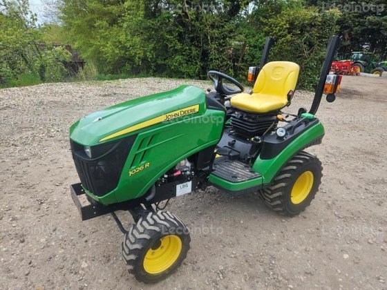 John Deere 1026R