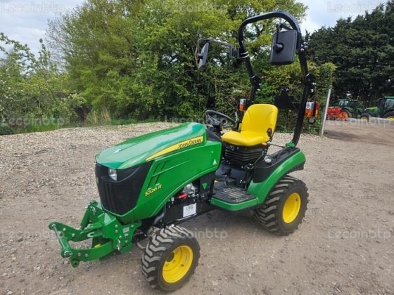 John Deere 1026R