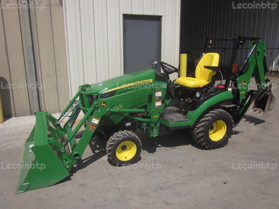 John Deere 1026R chargeur pelle