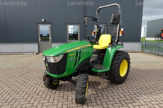 John Deere 3025E 4wd HST