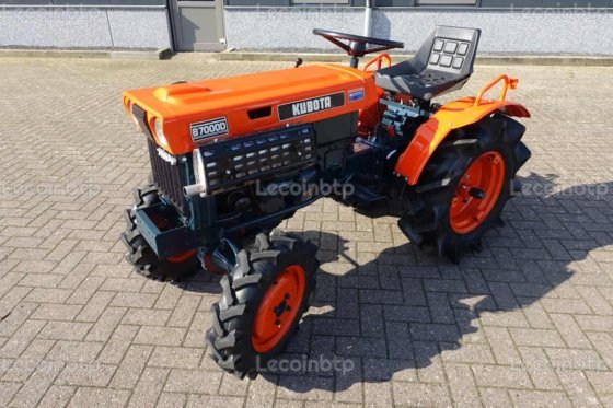 Kubota B7000