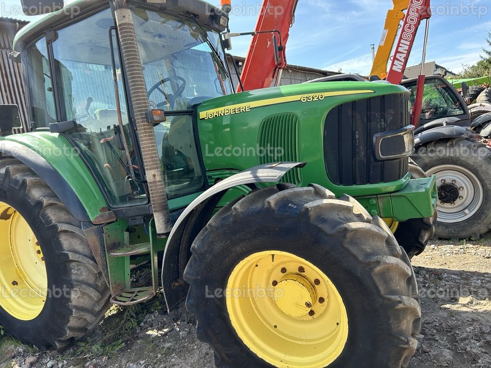 John Deere 6320