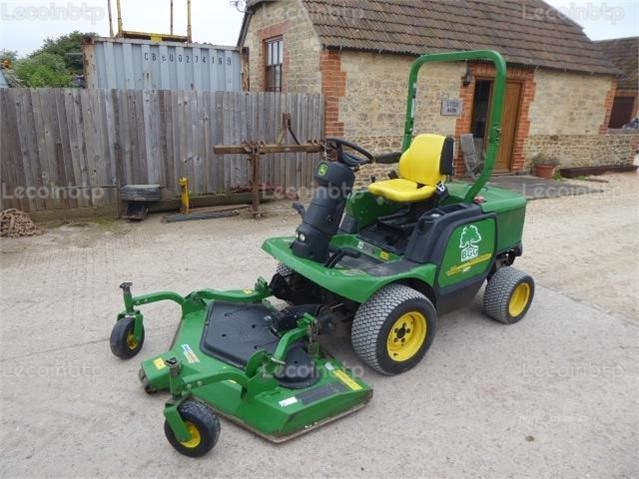 Tondeuse Autoportée JOHN DEERE 1445 II 2009