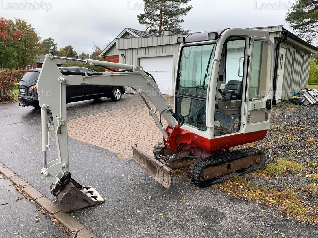 Mini Pelle TAKEUCHI TB016